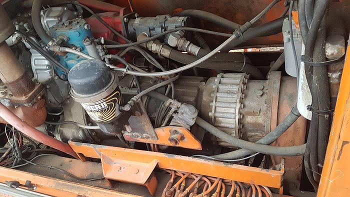 Used 2002 WELCAN 4 Axle Carrier Style Oilfield Pump / Kill Truck