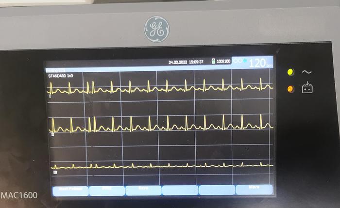Gebraucht GE MAC 1600 EKG Gerät Elektrokardiograph auf Trolley