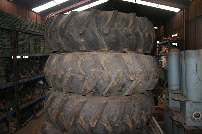 Used NEW FIRESTONE UNDERGROUND TRACTOR TYRES ON RIMS
