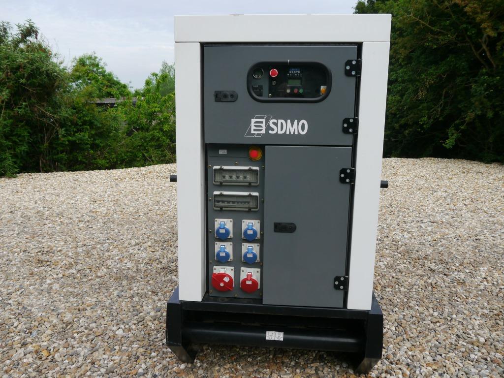 Used SDMO R110C3 Generator