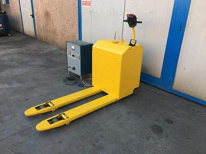 Used Pimespo electric pallet truck kg. 2000