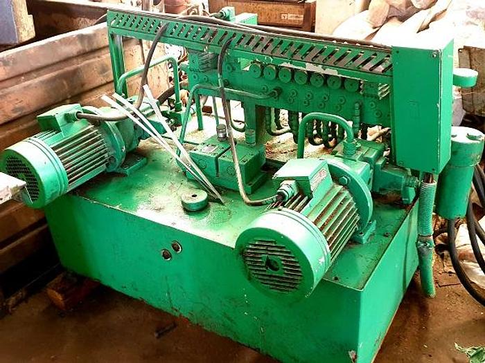 Used Tos BHU 40A Cylindrical Grinding Machine