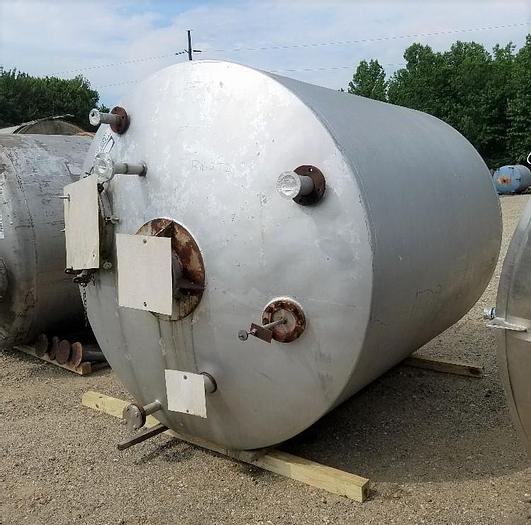Used 3,000 GALLON VERTICAL STORAGE TANK - S/S