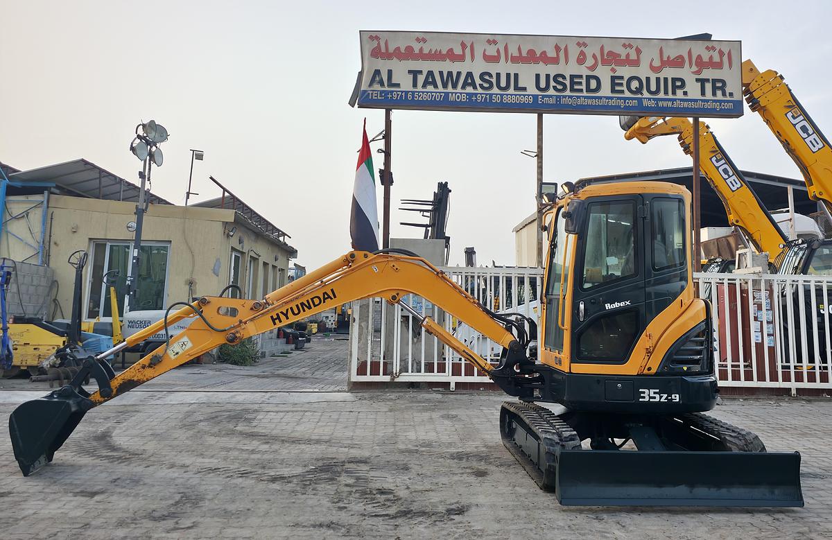 Used 2015 HYUNDAI ROBEX 35Z-9 