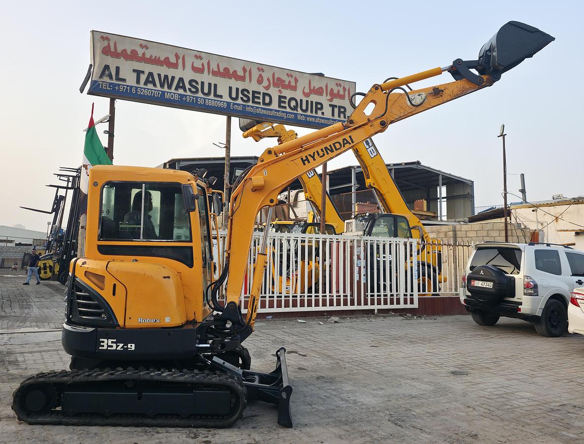 Used 2015 HYUNDAI ROBEX 35Z-9 