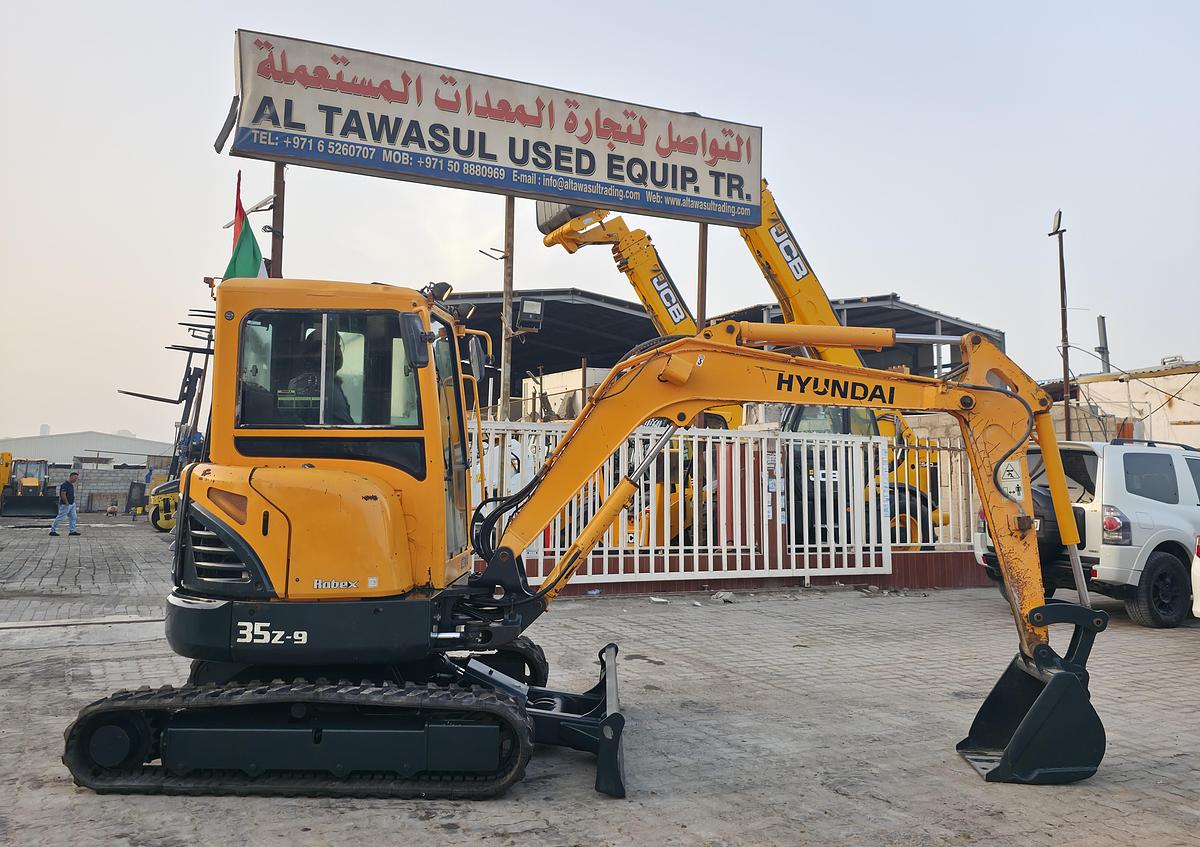 Used 2015 HYUNDAI ROBEX 35Z-9 