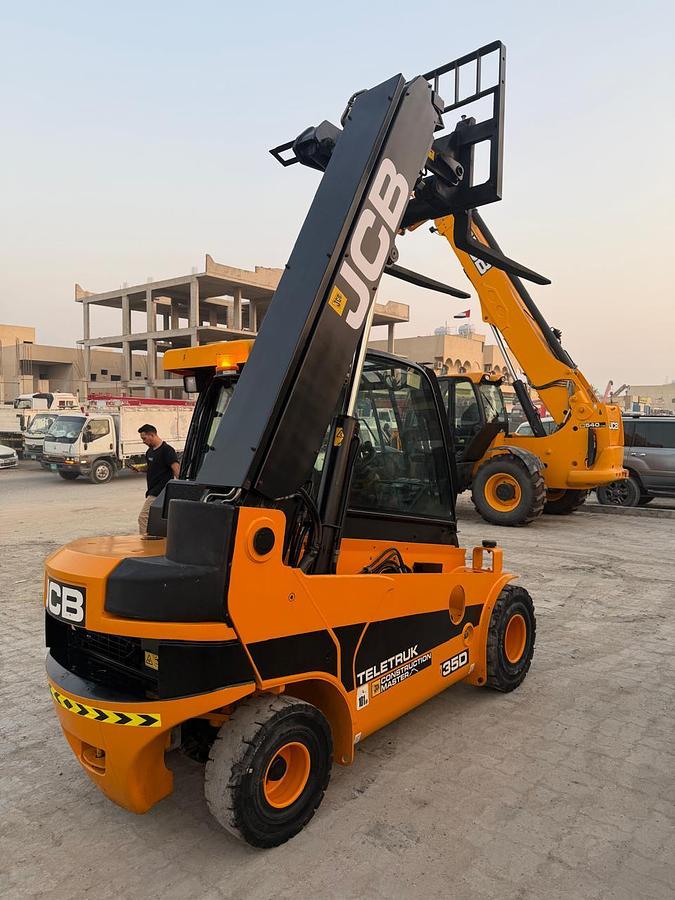 Used 2020 JCB 35D TELESCOPIC LIFT TRUCK