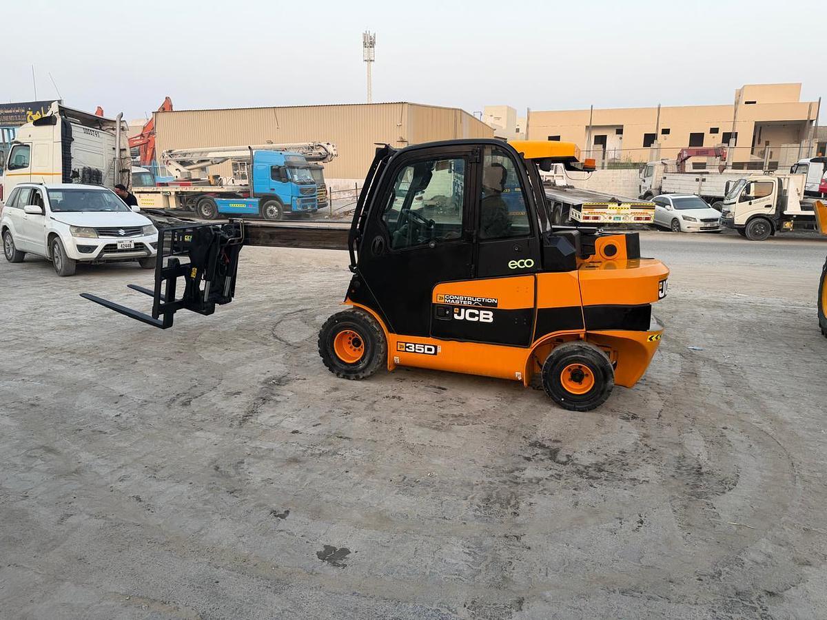 Used 2020 JCB 35D TELESCOPIC LIFT TRUCK