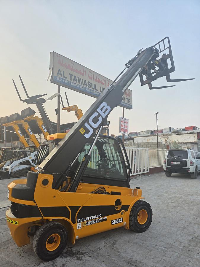 Used 2020 JCB 35D TELESCOPIC LIFT TRUCK