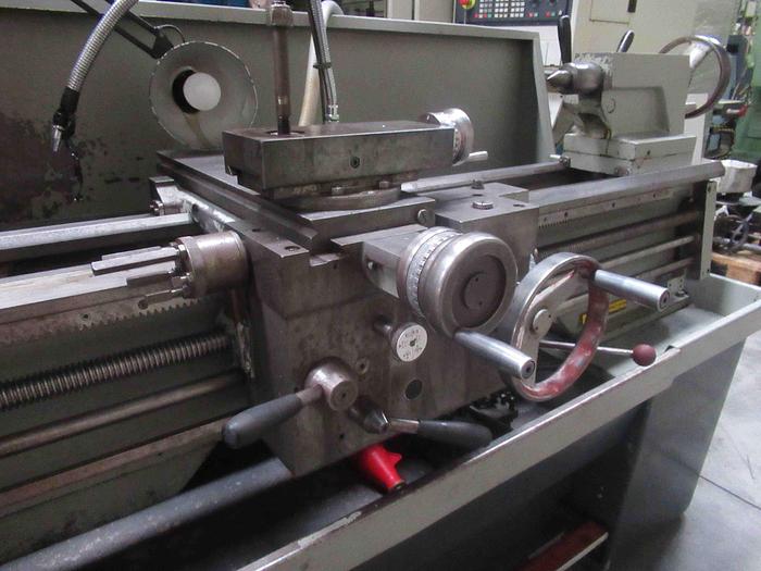 Usato TORNIO PARALLELO COLCHESTER TRIUMPH 2000 - 190 x 1250