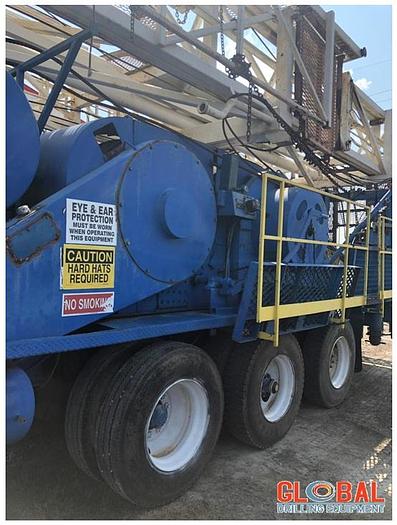 Used Item 0941 : 1981 Corsair Crane Carrier Workover Rig