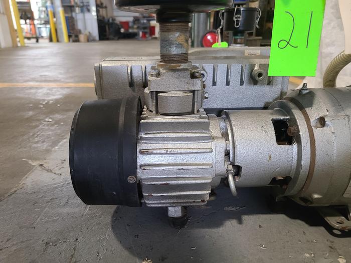 Used Airtech Rotary Vane Industrial Vacuum Pump 220V Single Phase 21