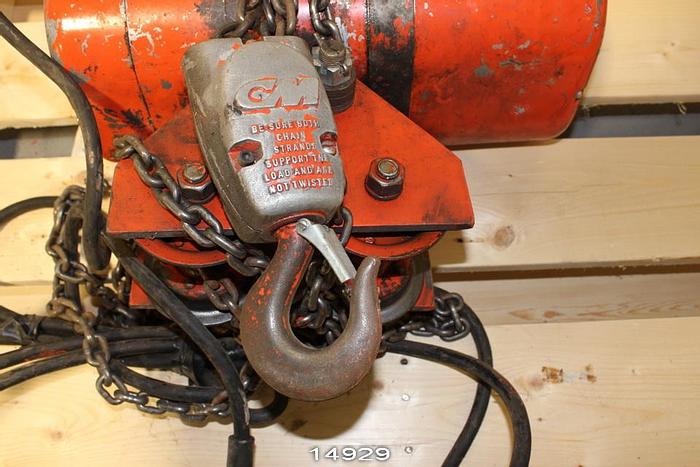Used Cm H 1 Ton Chain Hoist, 550 Volt, 8 Fpm, 1/2 Hp #14929