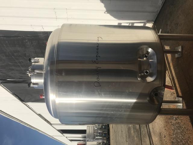 Used 6000 GALLON ALL STAINLESS STEEL HORIZONTAL INSULATED TANK