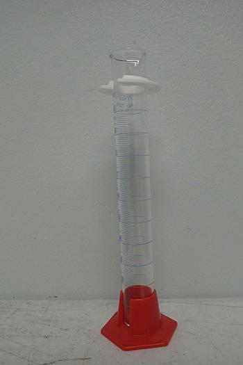 Used Pyrex Vista 70075 100mL Graduated Cylinders