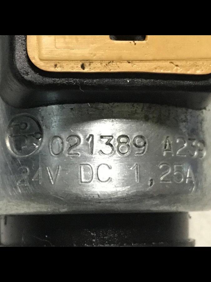 Used REXROTH Valve 4WE6D61EG24N9K4 USED
