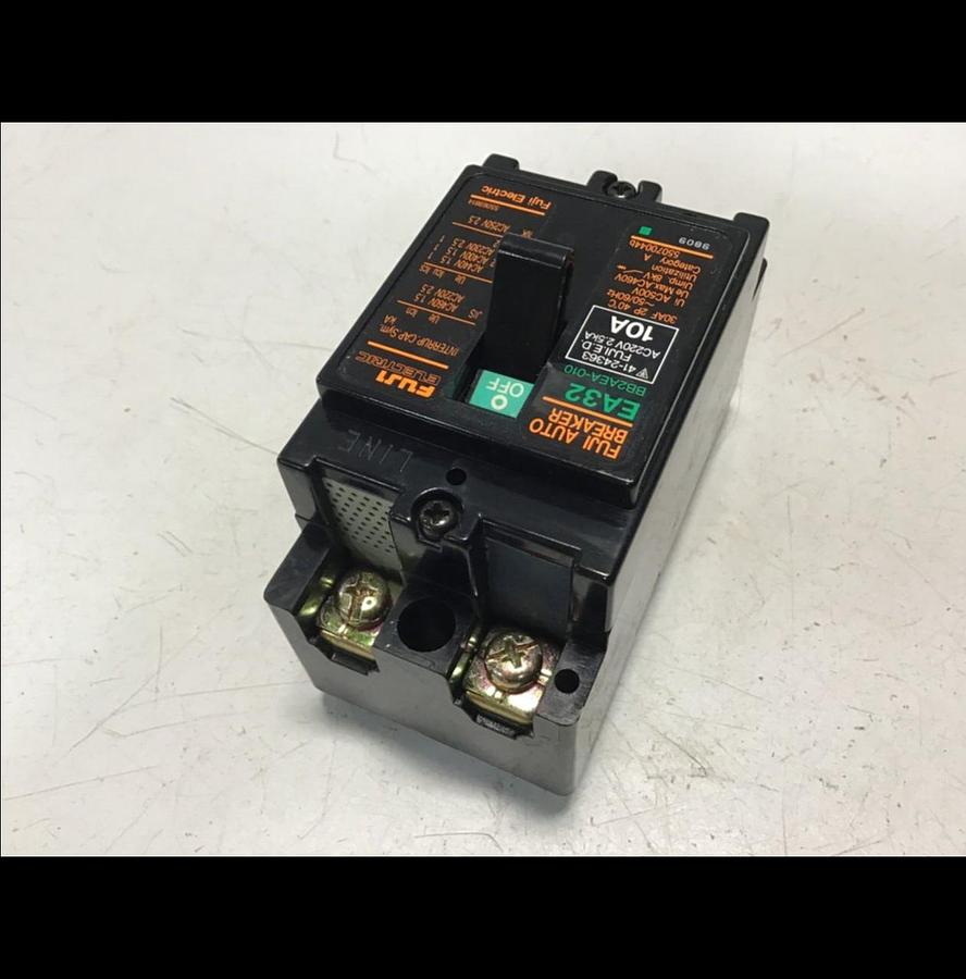 Used FUJI ELECTRIC 10 Amp Circuit Breaker EA32-10 Used