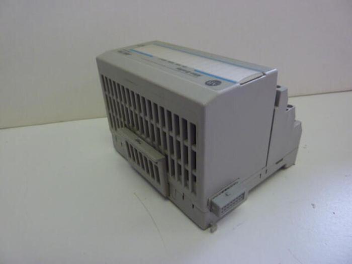 Used ALLEN BRADLEY Input Module 1794-IB16 SER A #33245