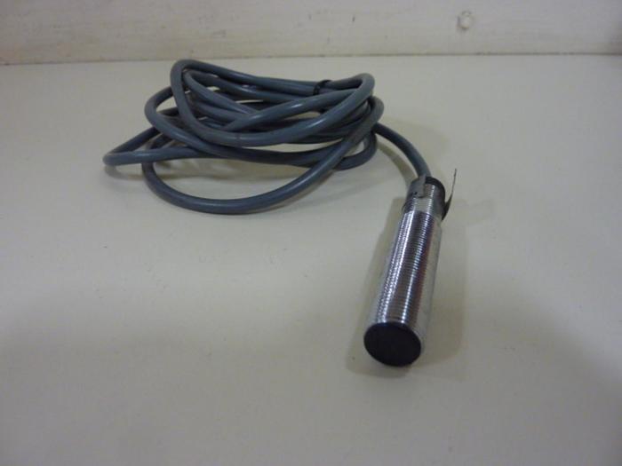 Used TELEMECANIQUE Proximity Switch XSA-H02713 #55632