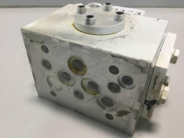 Used MOOG Servo Valve J631A064 Used