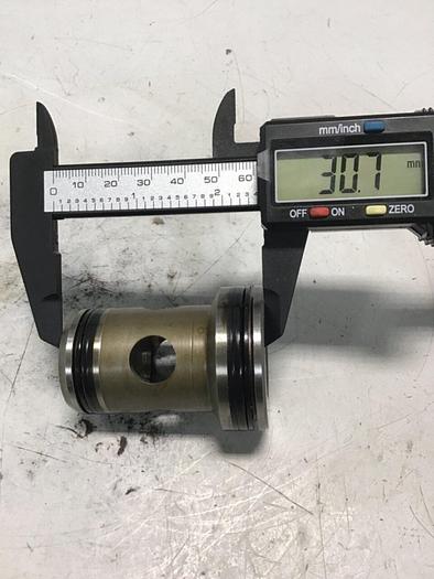 Used VICKERS Cartridge Valve Insert 25-D10-30 USed