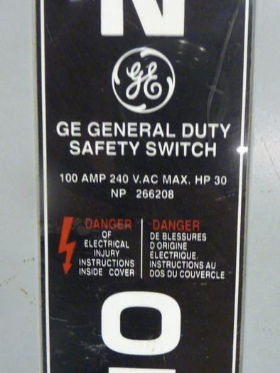 Used GENERAL ELECTRIC / GE 100 Amp Safety Disconnect Switch TG4323 #43080