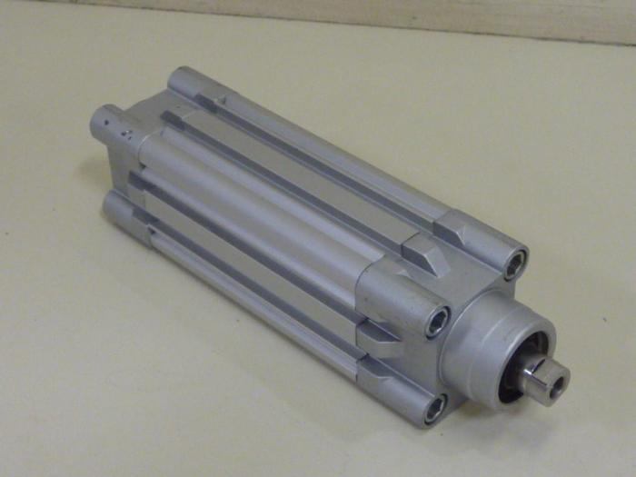 Used FESTO Cylinder DNC-32-50-P-A-K3-S11 #61079