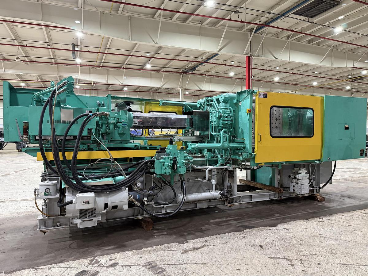 Used TOSHIBA 310 Ton Injection Molding Machine ISGS310WV10-19B USED