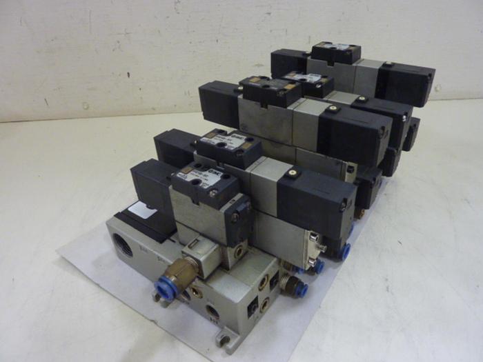 Used SMC Control Block w/ Valves VFS2100-F5Z #60109