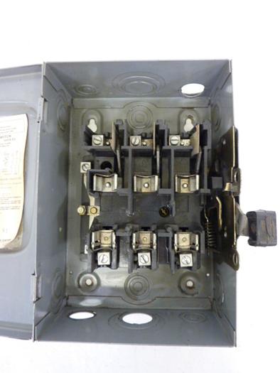 Used SQUARE D General Duty Safety Switch D322N #56032