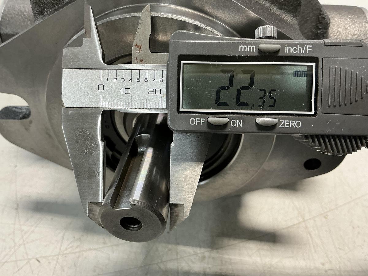 Used PARKER PVP2330R2VM20