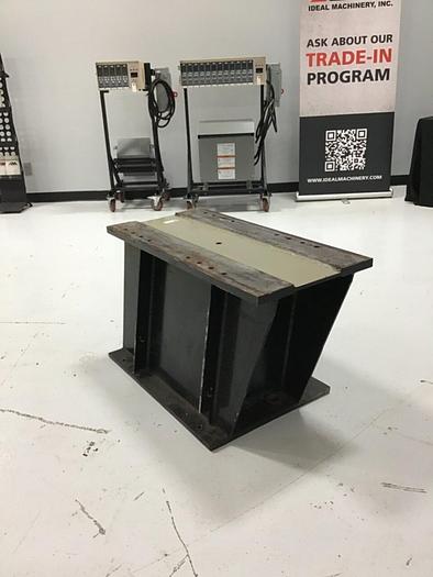 Used SEPRO Robot Stand 32X22 / ROBOT STAND #139090