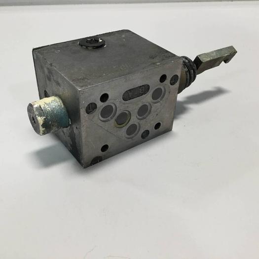 Used PARKER Directional Control Valve D3T1H21X4236 #93363