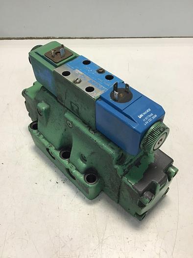 Used VICKERS Directional Control Valve DG4V-3-6C-M-U-HL7-60-B13 Used