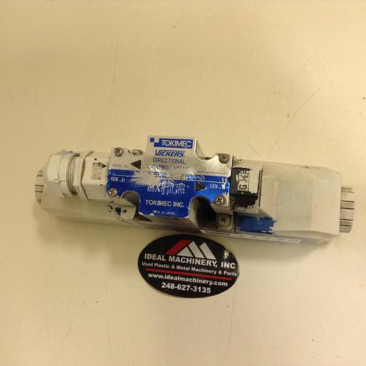 Used VICKERS Directional Control Valve DC4V37CMP7H750 #77772