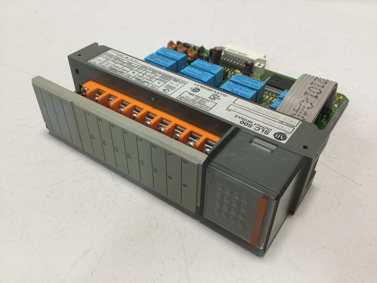 Used ALLEN BRADLEY Output Module 1746-OW16 SER B #110530