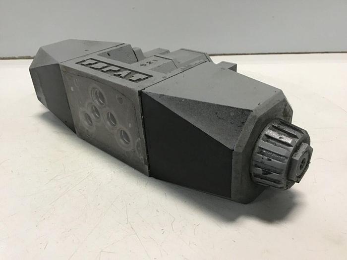 Used VICKERS Valve DG4VC-5-6C-M-PS2-H-7-40-JA170 #142950