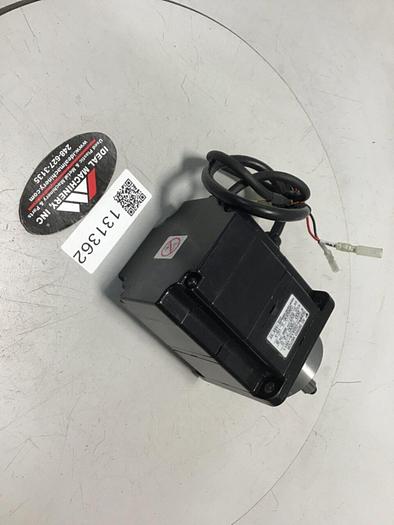 Used YASKAWA Servo Motor SGMPH-02A1A-YR11 #131362