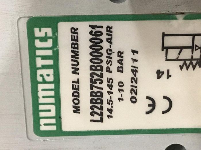 Used NUMATICS Solenoid Block L22BB752B000061 #124756