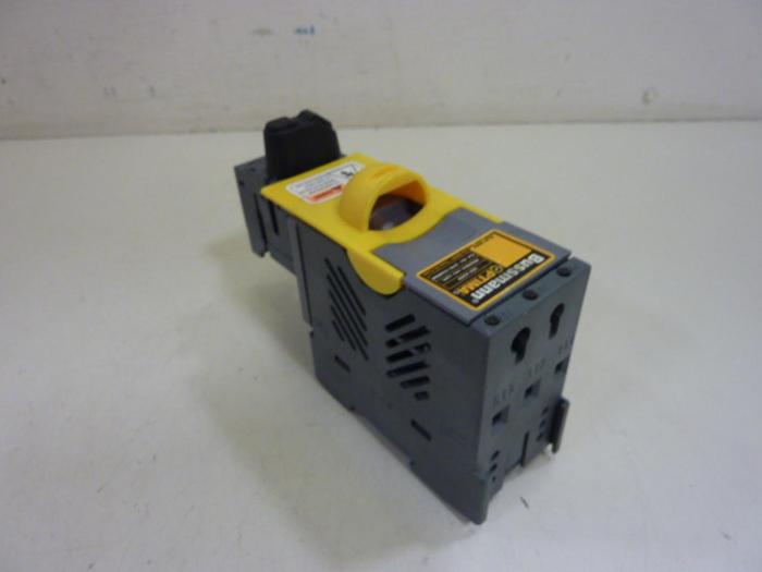 Used BUSSMANN 30 Amp Fuse Block OPM-1038RSW #58683