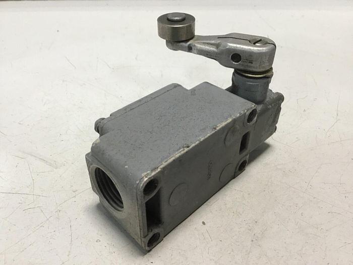 Used OMRON Limit Switch WLCA2-2 USED