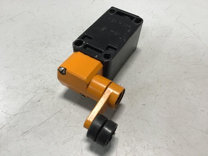 Used SIEMENS Limit Switch3 3SE3 120-1GW-Z #121173