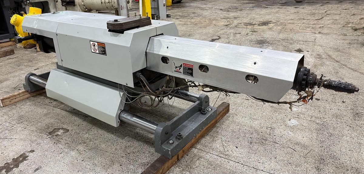 Used VAN DORN DEMAG 400HT30 INJECTION UNIT