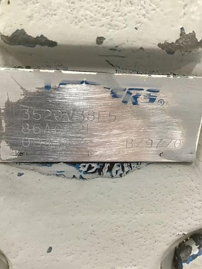 Used VICKERS Hydraulic Vane Pump 3520V38E5 Used