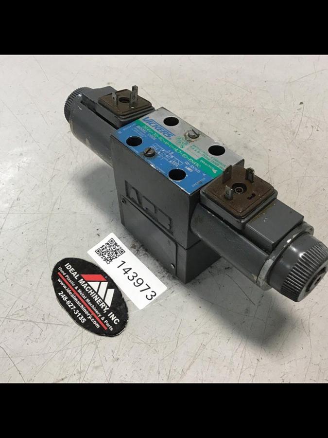 Used VICKERS Solenoid Valve DG4V3S6CMUHL760EN490 USED