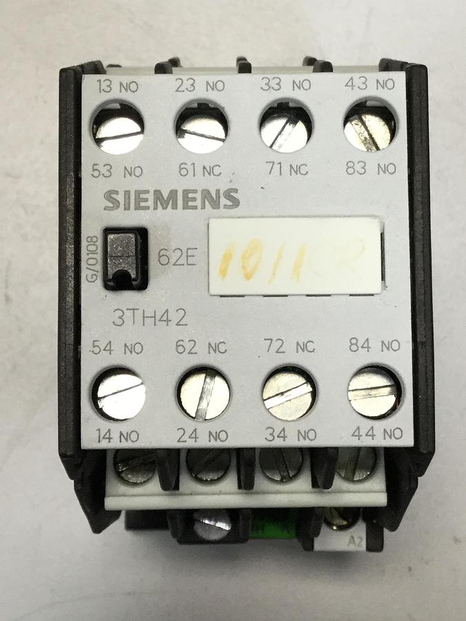 Used SIEMENS Contactor Relay 3TH4262-0A USED