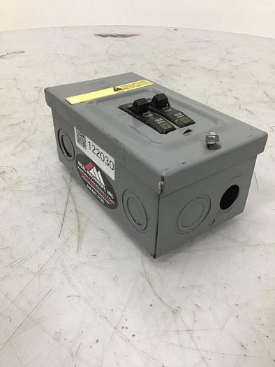 Used SQUARE D Load Center Q02L30S #122030