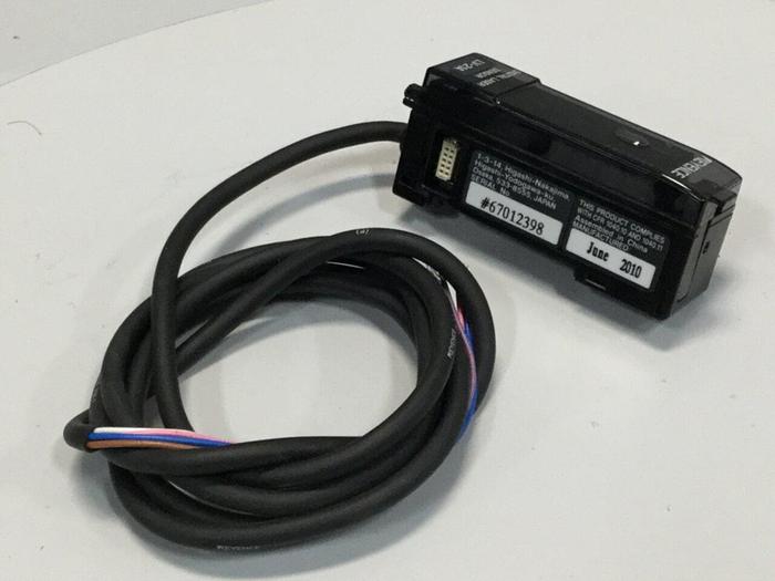Used KEYENCE CORP Digital Laser Sensor Amplifier LV-21A #103567