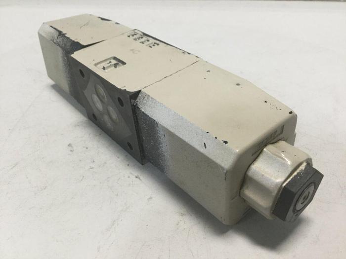 Used DAIKIN Solenoid Valve KS0-G02-4CP-20-C #105242