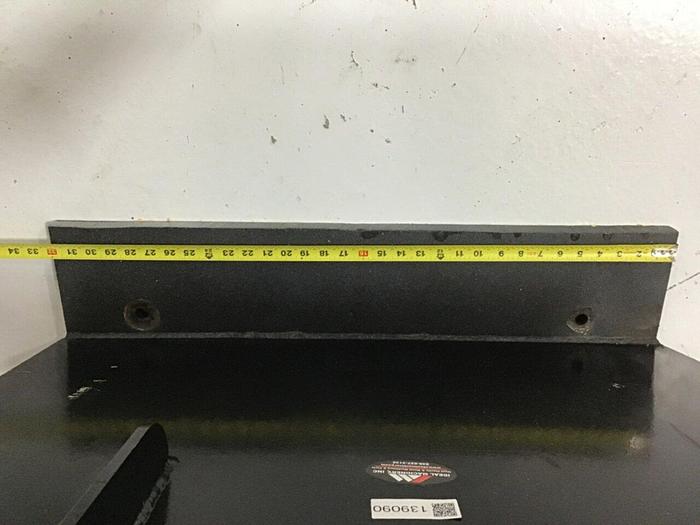 Used SEPRO Robot Stand 32X22 / ROBOT STAND #139090